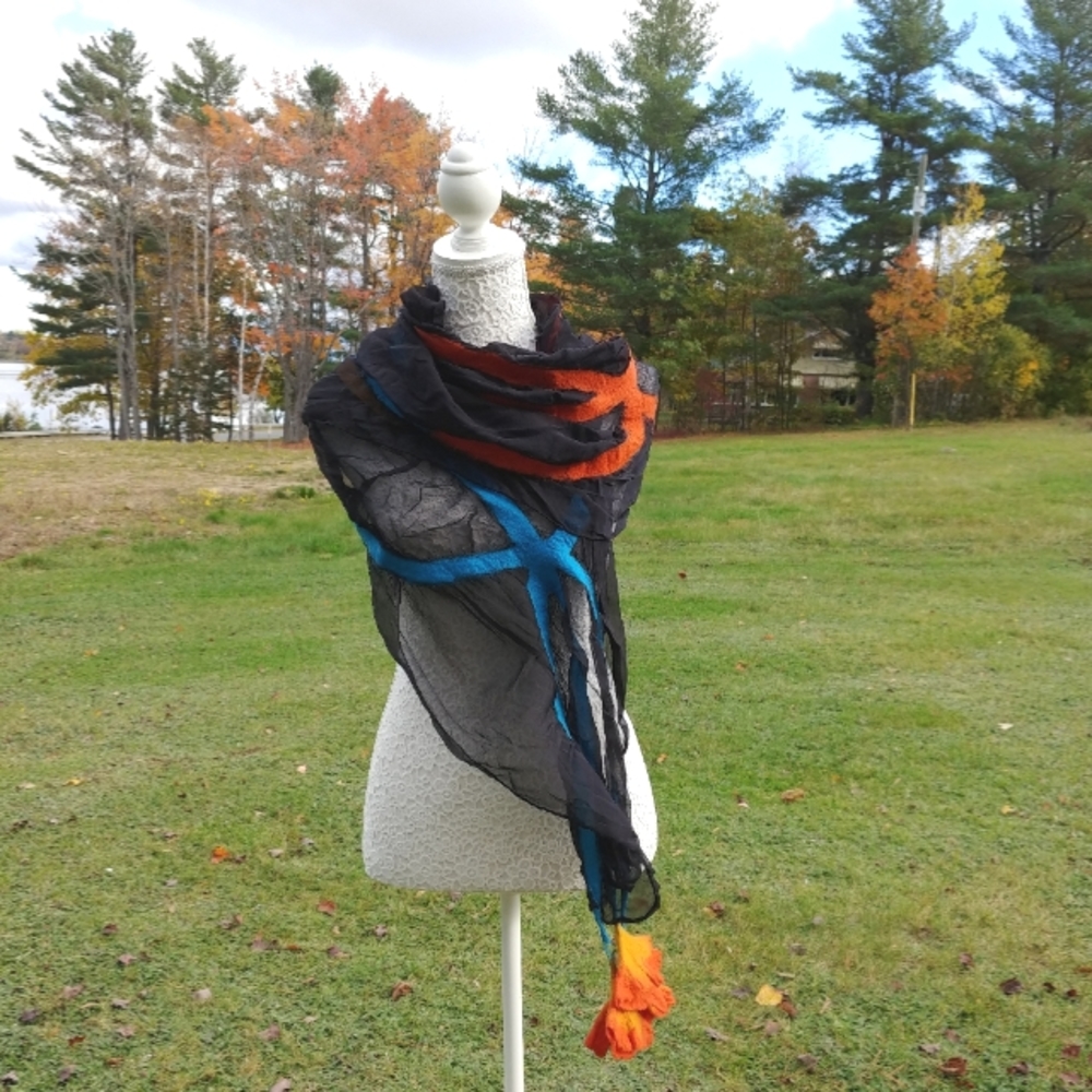 Gorgeous Merino wool/felt handmade scarf/wrap with black chiffon NWT ✨-50%✨